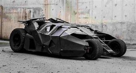 La Batmobile in vendita a un prezzo da capogiro: vietato guidarla